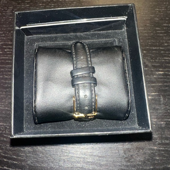 Larsson & Jennings women's watch in original packaging - Picture 1 of 6